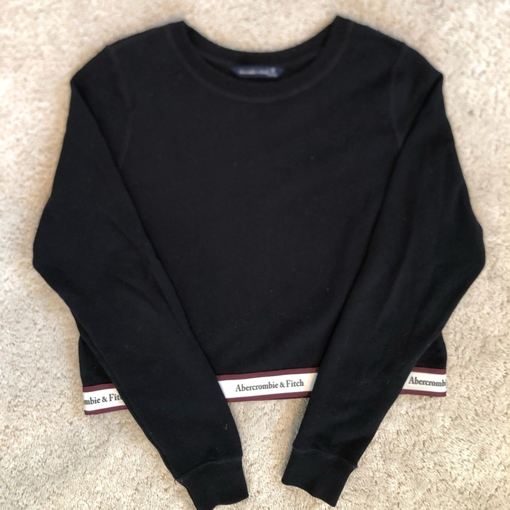 ABERCROMBIE AND FITCH Black Crop Top
